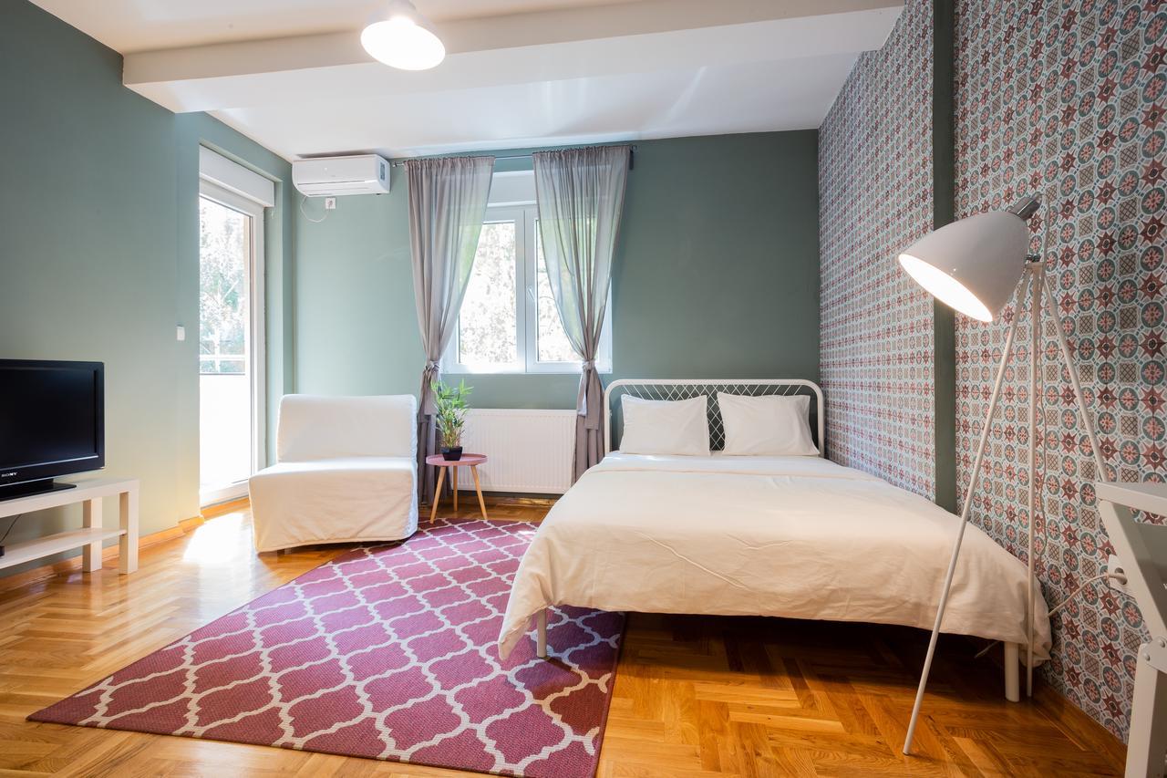 Apartment ! Promo! Evergreen - Free Public Parking-fast Wi-fi Novi Sad
